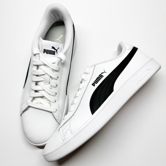 Puma Smash v2 Leather Sneakers - Picture 3 of 13